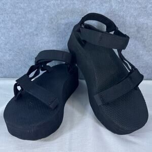EUC Teva Women's sz 8 Flatform Universal Black Strappy Sandals Summer $70 MSRP